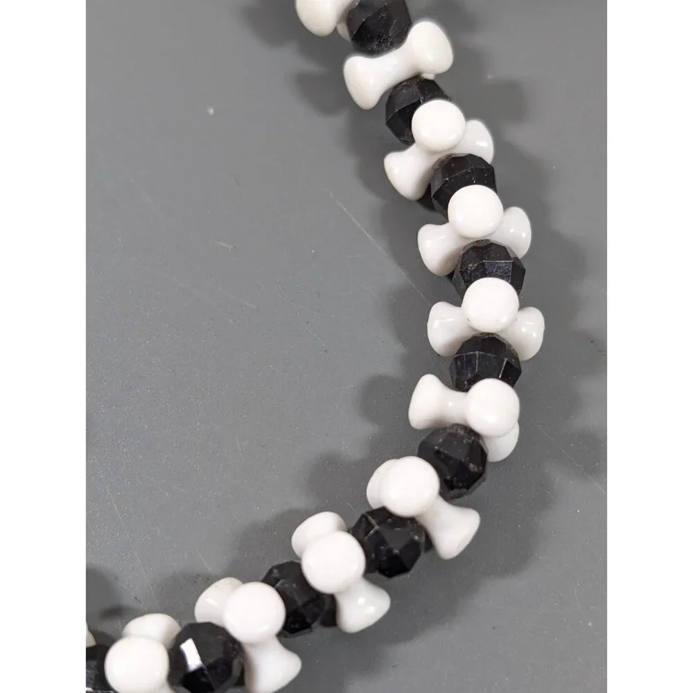 Vintage Black White Lucite Beaded Necklace 28 in Strand Classic‎ Mod